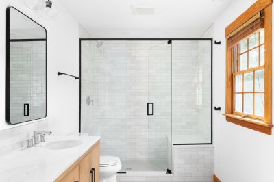 Stylish Glass Shower Doors